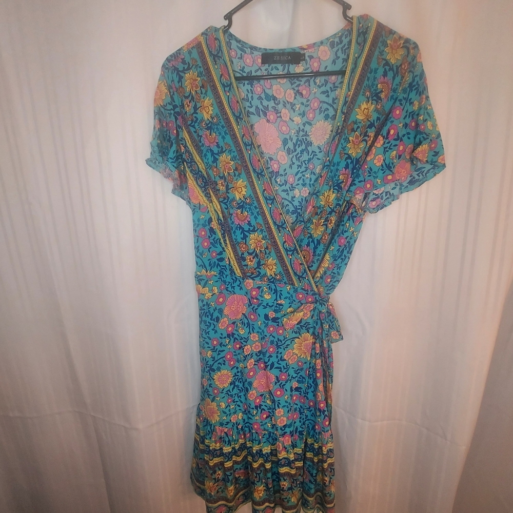 Zesica Size L Wrap Dress Boho Turquoise Red Gold Floral VGUC - Picture 2 of 6